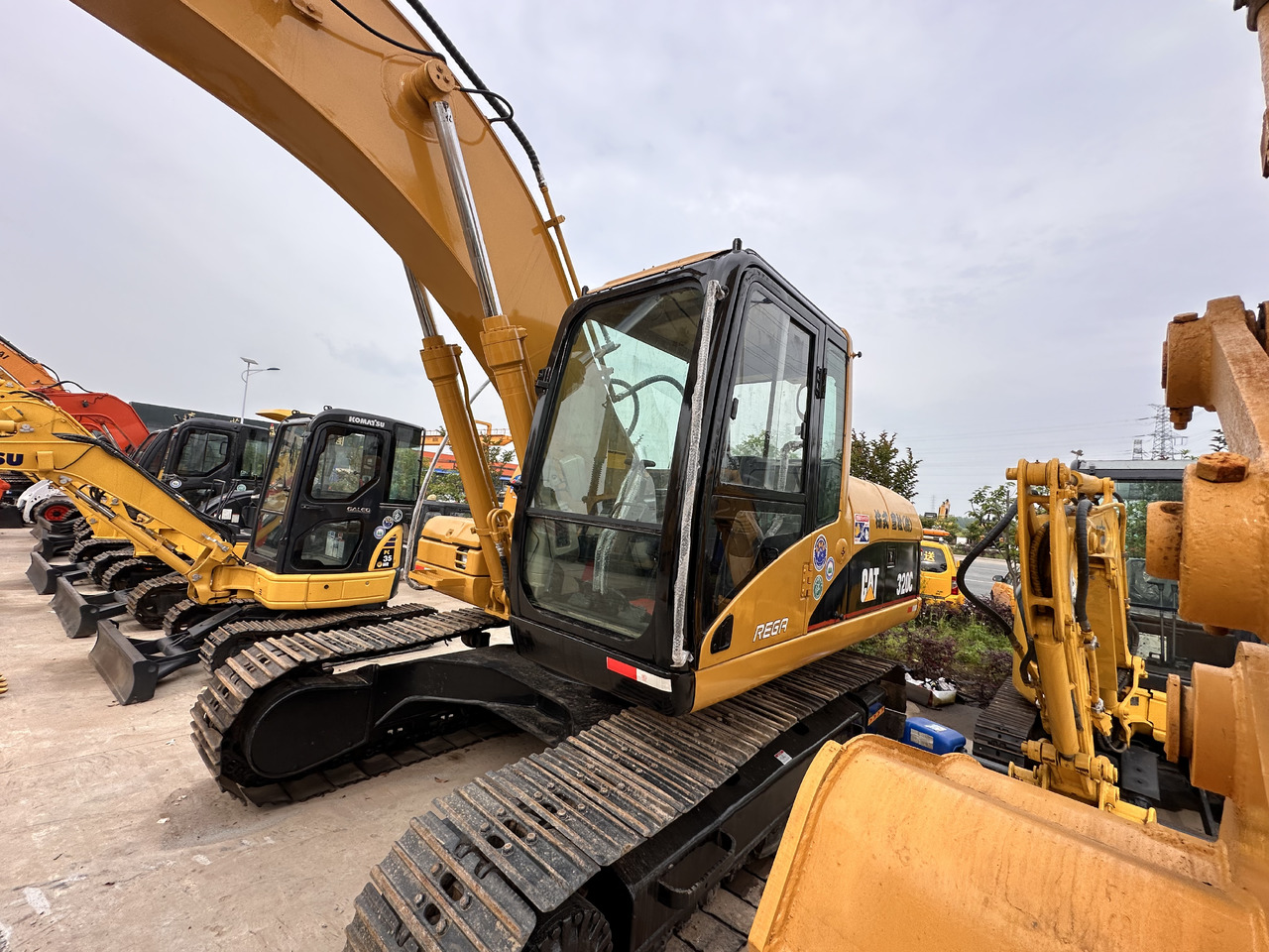 CATERPILLAR 320CL used excavator good condition for sale - حفار زحاف: صورة 4 CATERPILLAR 320CL used excavator good condition for sale - حفار زحاف: صورة 4