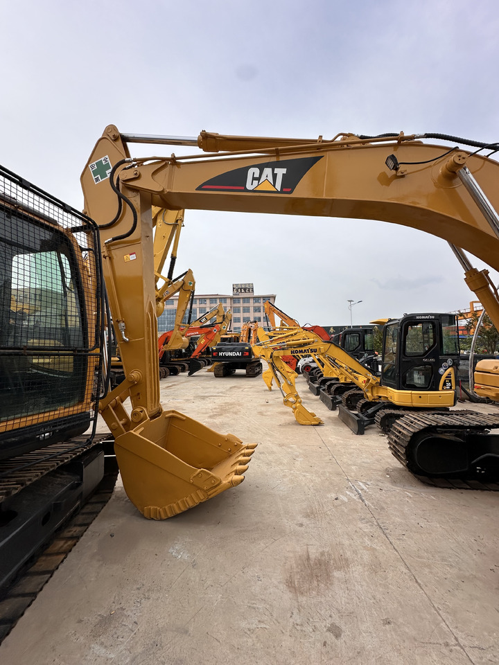 CATERPILLAR 320CL used excavator good condition for sale - حفار زحاف: صورة 3 CATERPILLAR 320CL used excavator good condition for sale - حفار زحاف: صورة 3