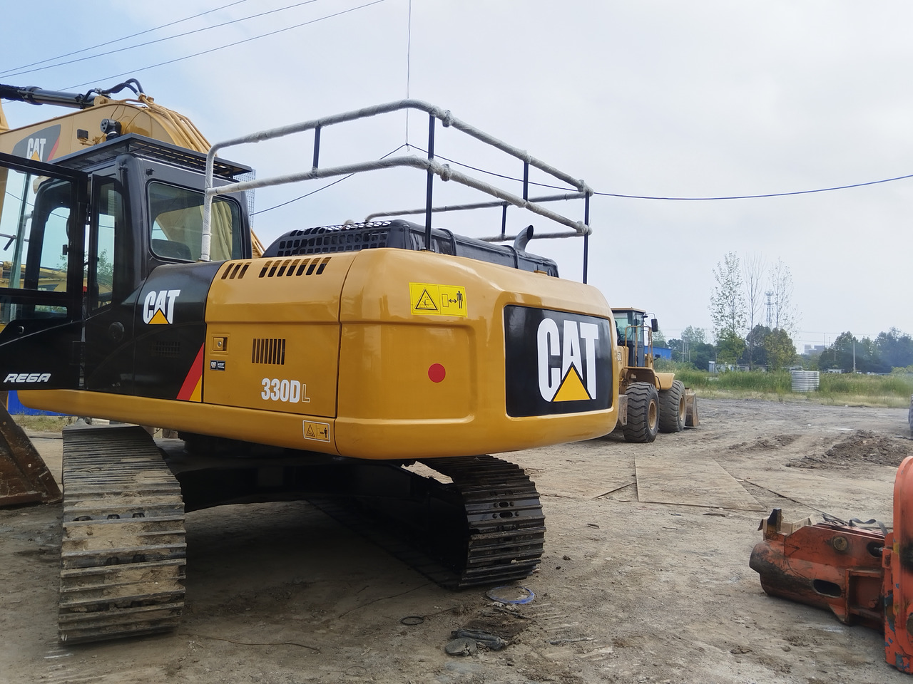 CATERPILLAR 330DL good condition 2024 30 ton excavator for sale - حفار زحاف: صورة 4 CATERPILLAR 330DL good condition 2024 30 ton excavator for sale - حفار زحاف: صورة 4