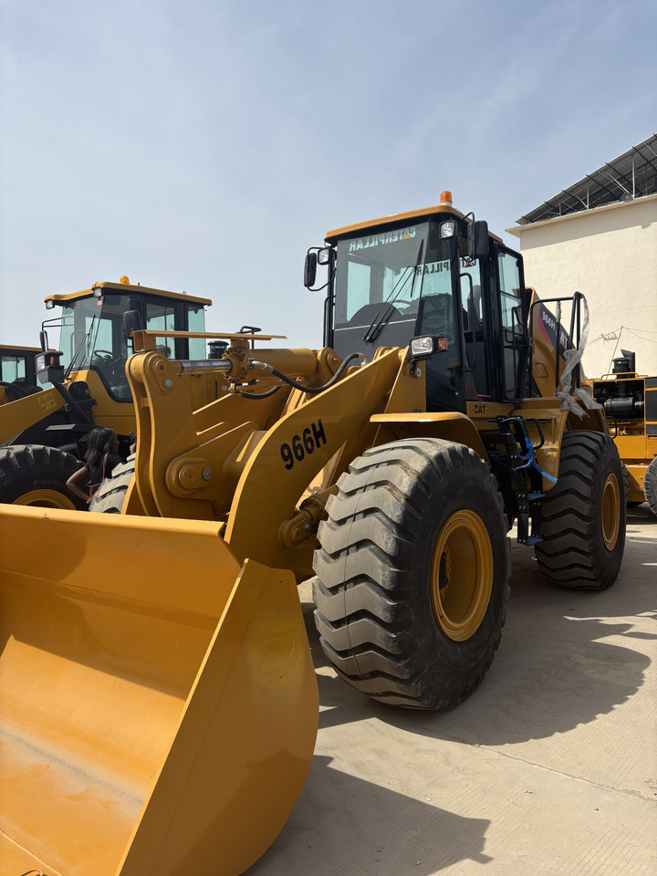 CATERPILLAR 966H great condition discouted - اللودر بعجل: صورة 1 CATERPILLAR 966H great condition discouted - اللودر بعجل: صورة 1
