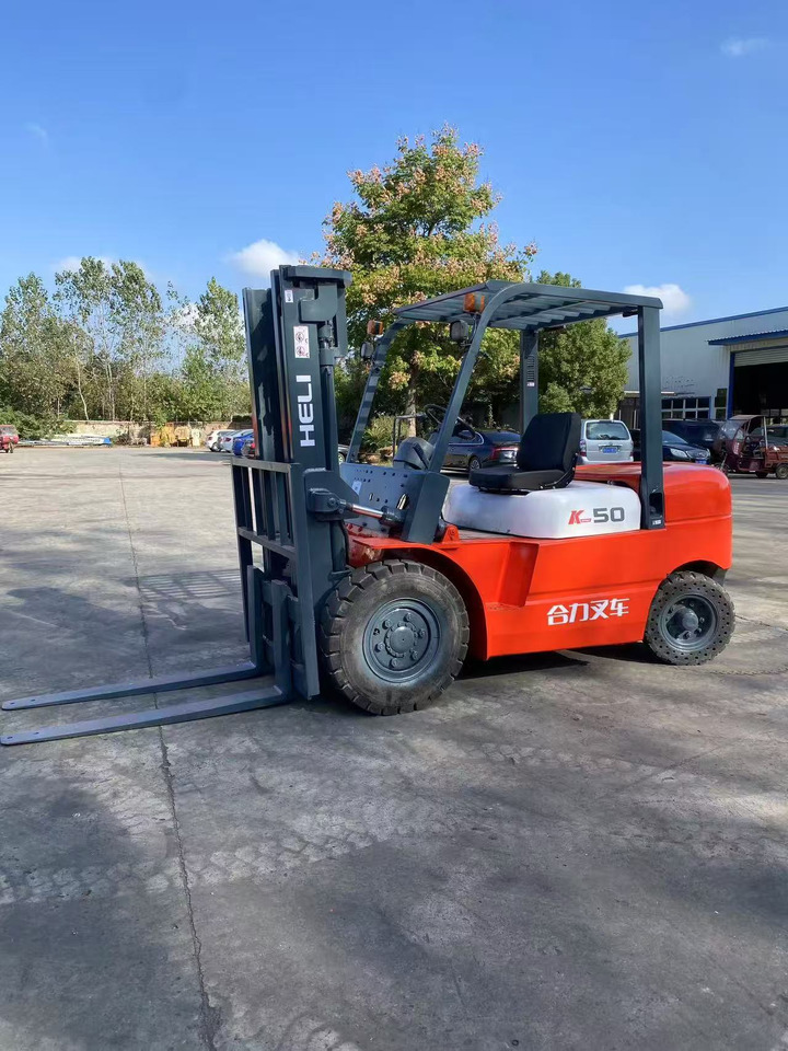 HELI k50 used diesel forklift Customizable mast clamps - رافعة شوكية ديزل: صورة 1 HELI k50 used diesel forklift Customizable mast clamps - رافعة شوكية ديزل: صورة 1