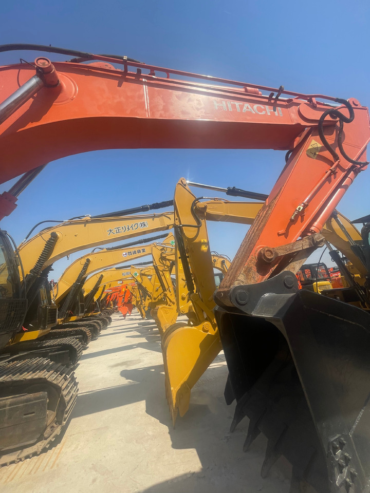 HITACHI ZX350 crawler excavator low hours excellent condition well maintained - حفار زحاف: صورة 4 HITACHI ZX350 crawler excavator low hours excellent condition well maintained - حفار زحاف: صورة 4