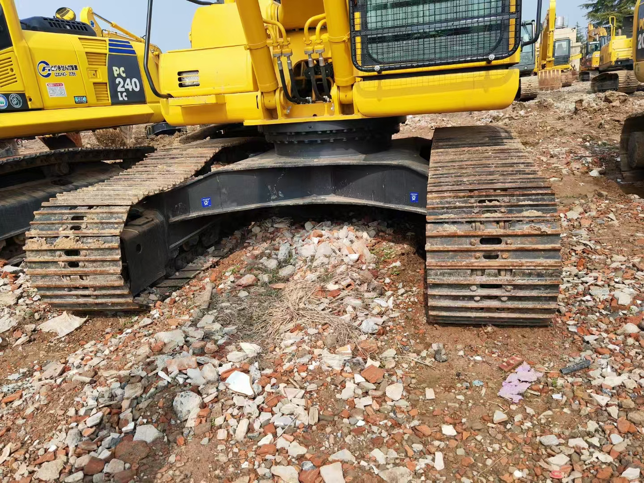 KOMATSU pc210-8 used crawler excavator japan brand hot sale - حفار زحاف: صورة 4 KOMATSU pc210-8 used crawler excavator japan brand hot sale - حفار زحاف: صورة 4