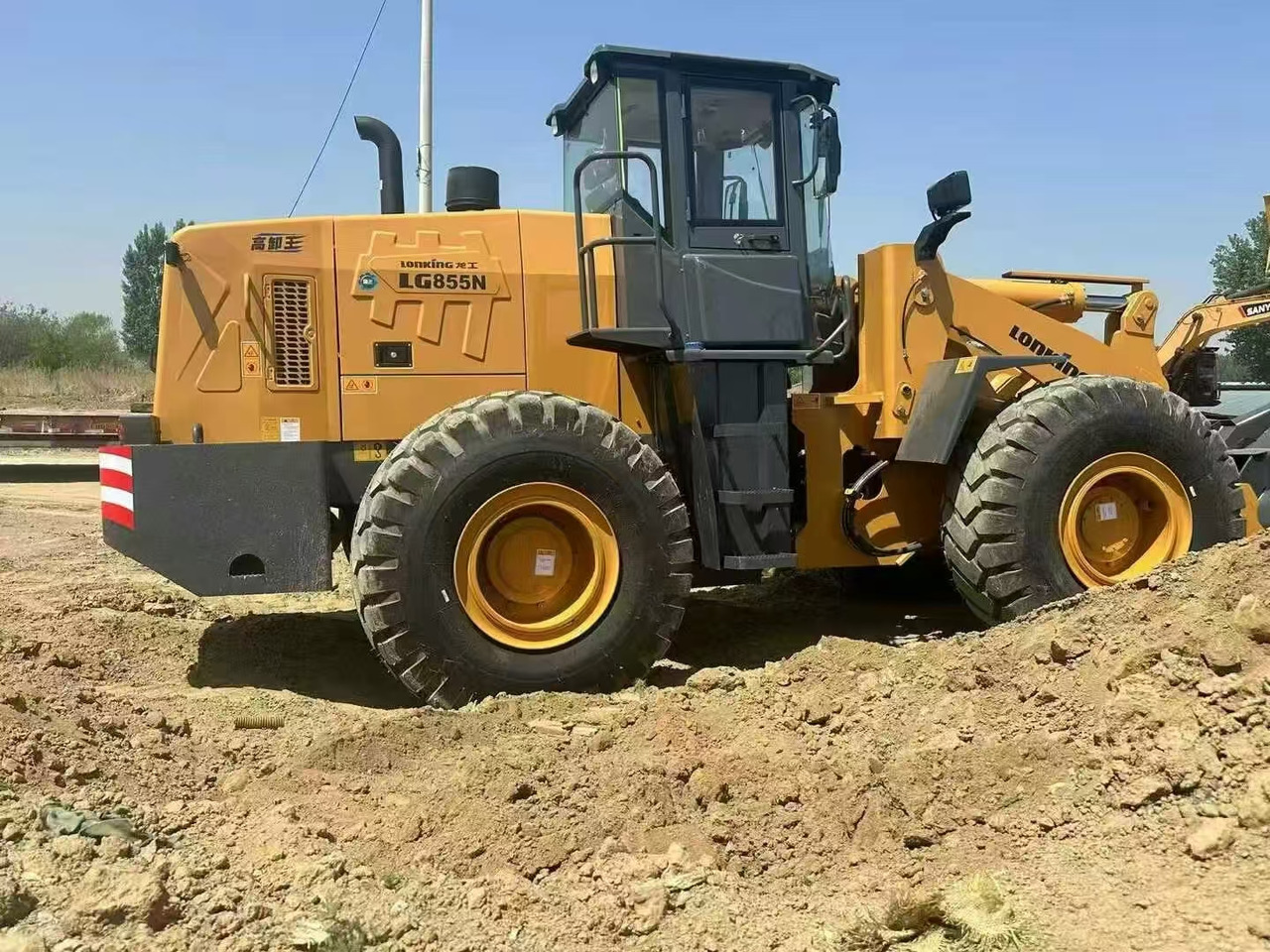 LONKING LG855n China brand 5 T loader 2024 model - اللودر بعجل: صورة 1 LONKING LG855n China brand 5 T loader 2024 model - اللودر بعجل: صورة 1
