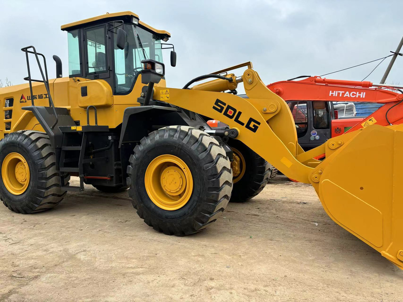 SDLG L956F china brand front loader 5 ton class - اللودر بعجل: صورة 1 SDLG L956F china brand front loader 5 ton class - اللودر بعجل: صورة 1
