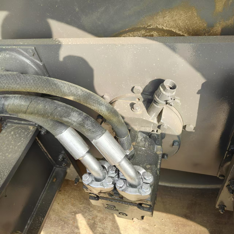 مدحلة اسفلت XCMG XS223J used road roller low hours factory price: صورة 8