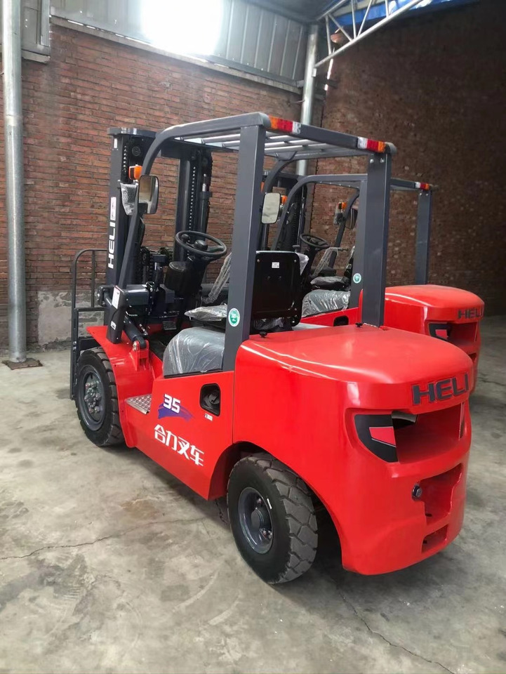 Heli brand new 3.5T diesel forklift(Clamp available) - رافعة شوكية ديزل: صورة 3 Heli brand new 3.5T diesel forklift(Clamp available) - رافعة شوكية ديزل: صورة 3