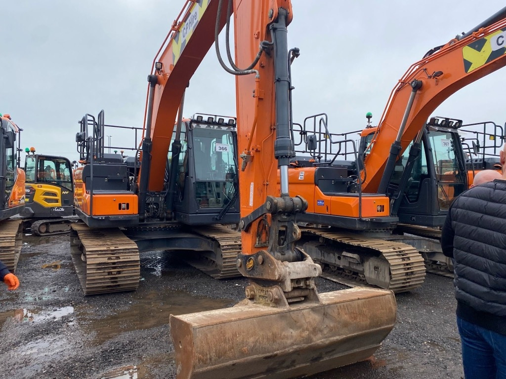 Doosan DX 140 LC - حفار زحاف: صورة 1 Doosan DX 140 LC - حفار زحاف: صورة 1