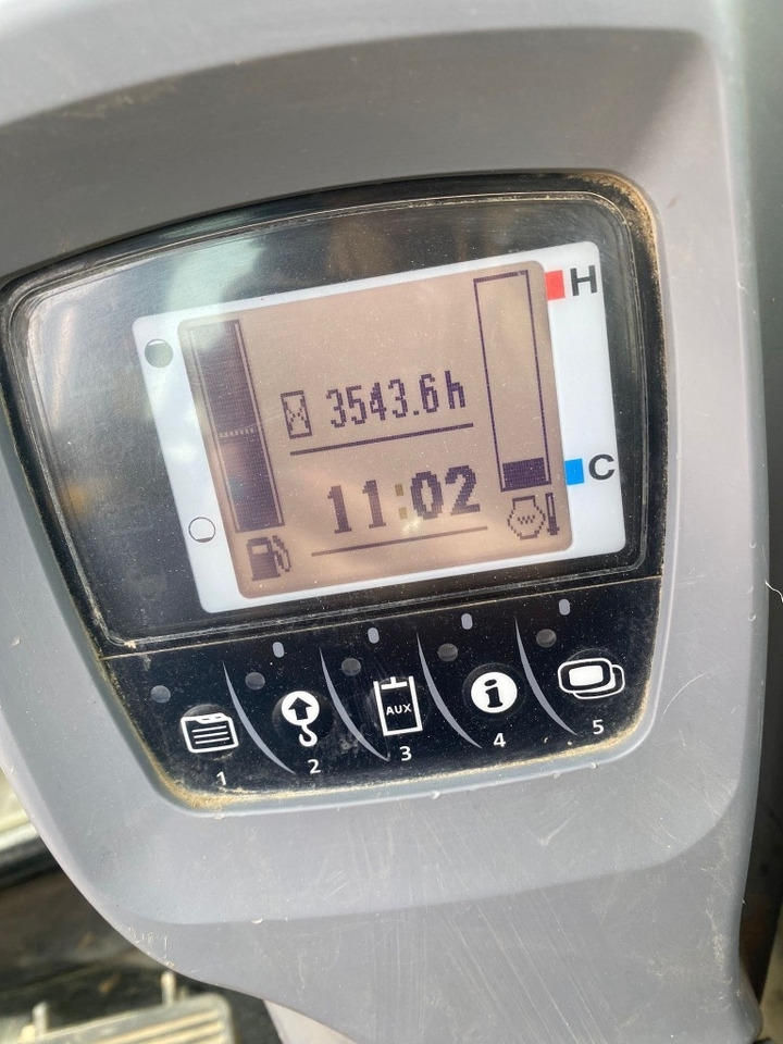 Kubota KX 080-4  - حفارة مُصَّغرة: صورة 3 Kubota KX 080-4  - حفارة مُصَّغرة: صورة 3