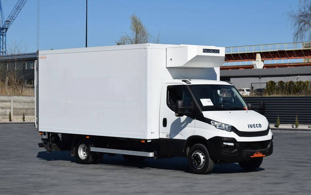 Iveco DAILY 70C18 / 3.0 - 180 KM / AUTOMAT HI-MATIC / 3 OSOBY / CHŁODNIA - MROŹNIA 4,55 M / AGREGAD FRIGOBLOCK / WINDA SORENSEN / KLIMA / TEMPOMAT / KAMERA COFANIA / REGULOWANE ZAWIESZENIE / SERWISOWA - شاحنة مُبرّدة للتوصيل: صورة 3 Iveco DAILY 70C18 / 3.0 - 180 KM / AUTOMAT HI-MATIC / 3 OSOBY / CHŁODNIA - MROŹNIA 4,55 M / AGREGAD FRIGOBLOCK / WINDA SORENSEN / KLIMA / TEMPOMAT / KAMERA COFANIA / REGULOWANE ZAWIESZENIE / SERWISOWA - شاحنة مُبرّدة للتوصيل: صورة 3