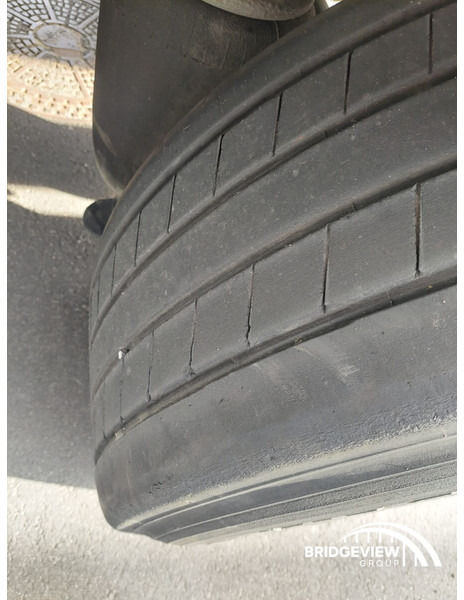 نصف مقطورة ستارة Schmitz Cargobull SCB*S3T: صورة 16 نصف مقطورة ستارة Schmitz Cargobull SCB*S3T: صورة 16