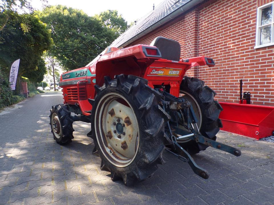 Kleintraktor Kubota L1-185 - آليات: صورة 3 Kleintraktor Kubota L1-185 - آليات: صورة 3