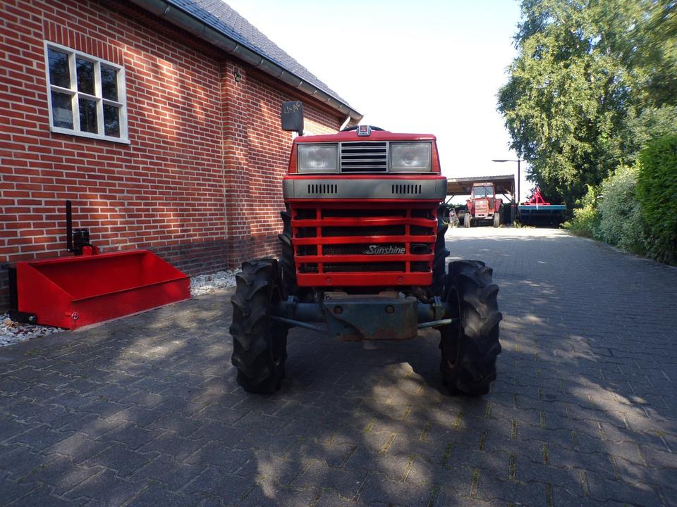 Kleintraktor Kubota L1-185 - آليات: صورة 4 Kleintraktor Kubota L1-185 - آليات: صورة 4