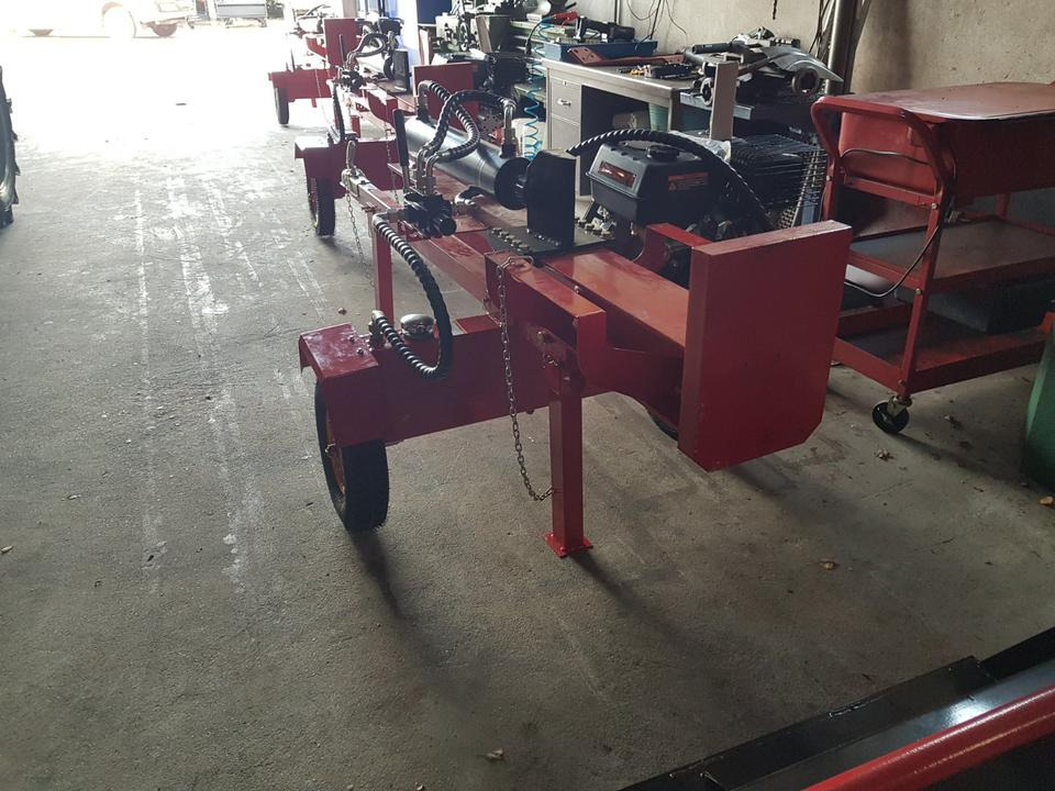 Spaltmaschine LS22 für Kleintraktor - آلة تقطيع الخشب: صورة 1 Spaltmaschine LS22 für Kleintraktor - آلة تقطيع الخشب: صورة 1