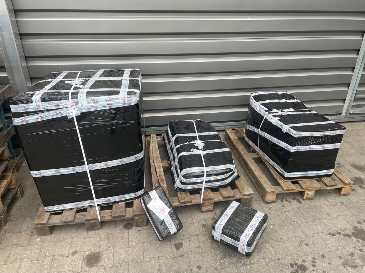 مصد العربة - شاحنة FORD F-MAX ZDERZAK OKULAR OBUDOWA REFLEKTORA JC46-17E950-A: صورة 6 مصد العربة - شاحنة FORD F-MAX ZDERZAK OKULAR OBUDOWA REFLEKTORA JC46-17E950-A: صورة 6