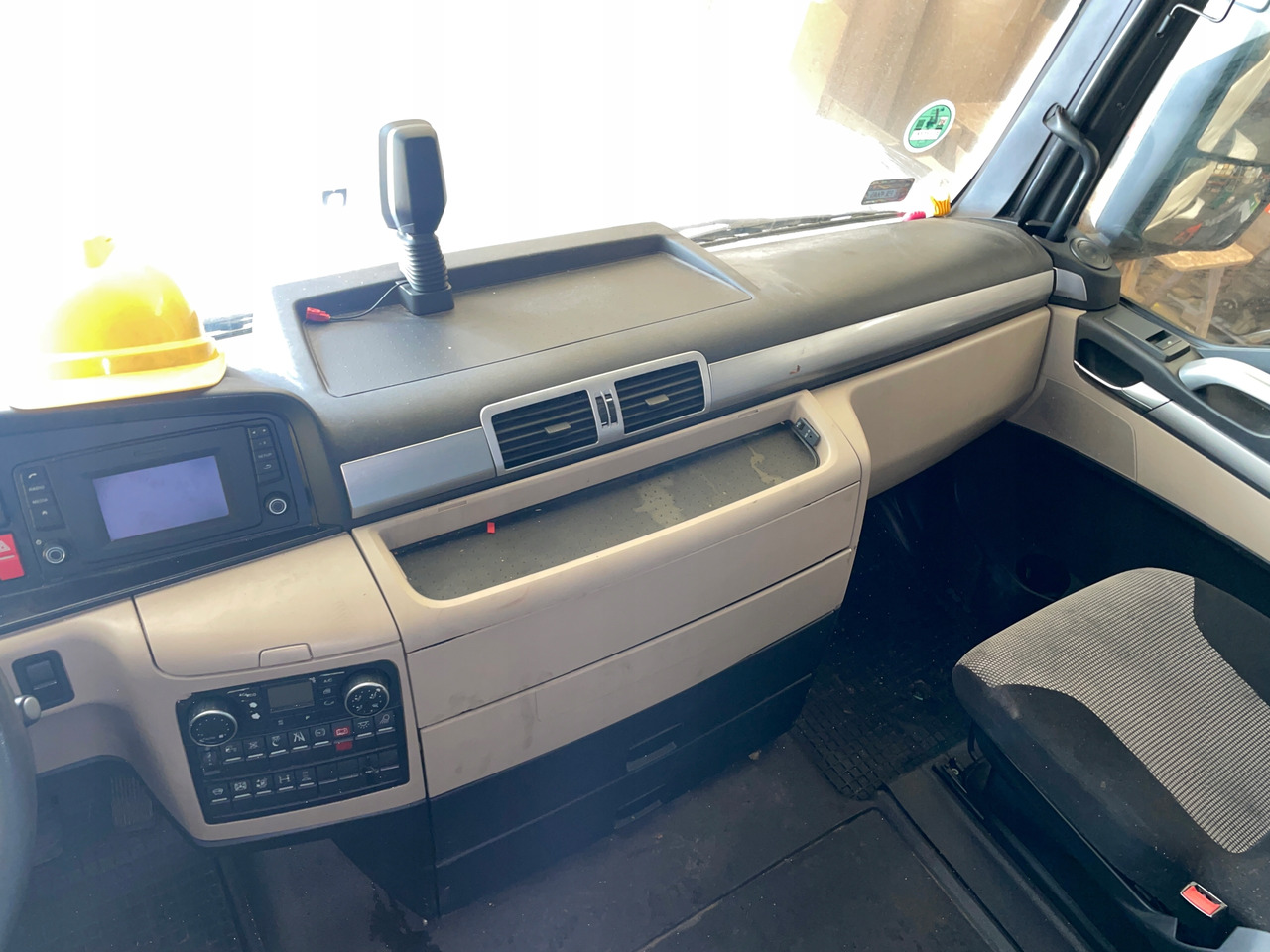 KOMPLETNA KABINA MAN TGX XXL EURO 6 LIFT - كابينة - شاحنة: صورة 2 KOMPLETNA KABINA MAN TGX XXL EURO 6 LIFT - كابينة - شاحنة: صورة 2