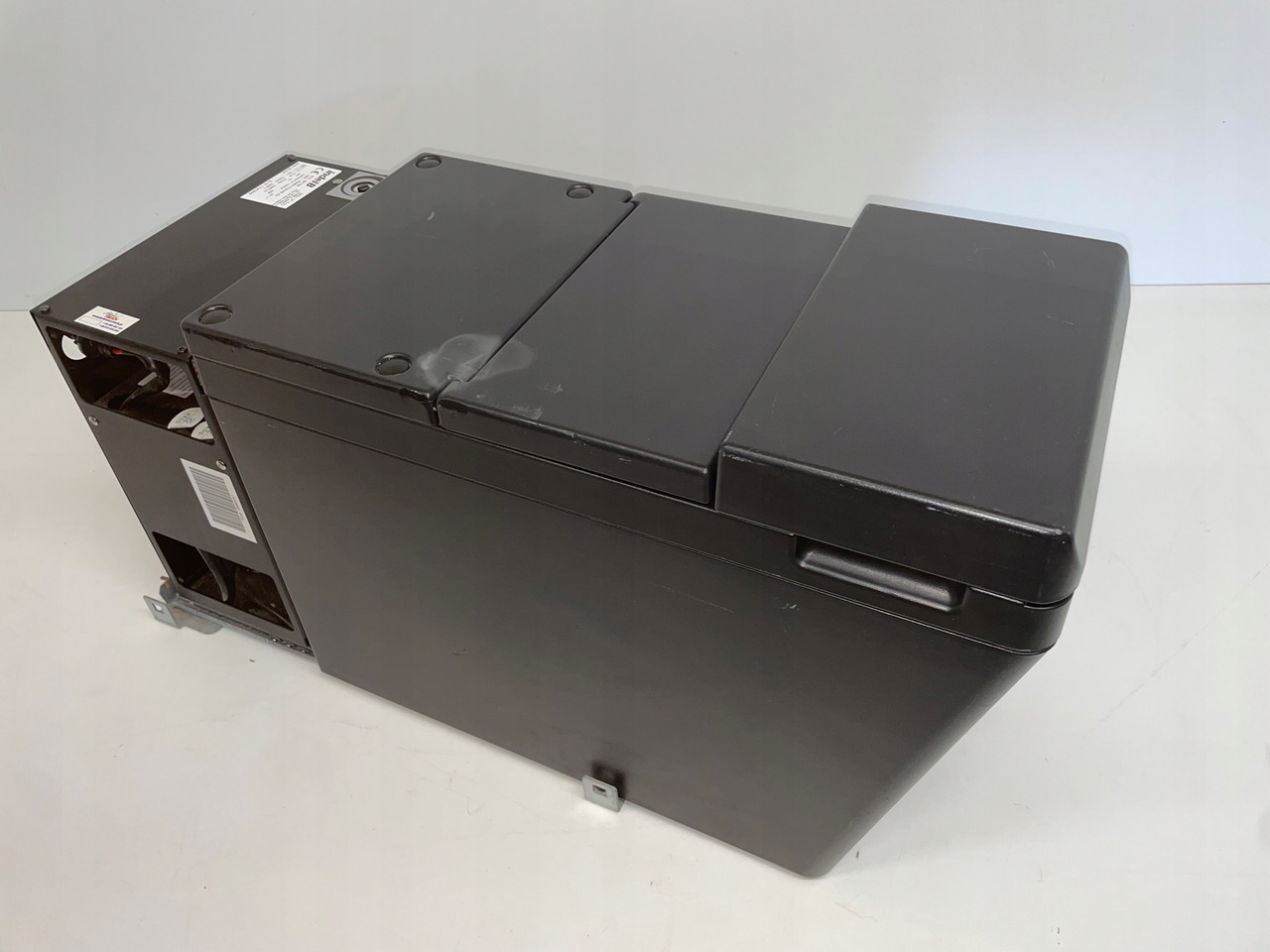 LODÓWKA CHŁODZIARKA IVECO STRALIS INTEL B 504195453 - الكابينة والداخلية - شاحنة: صورة 2 LODÓWKA CHŁODZIARKA IVECO STRALIS INTEL B 504195453 - الكابينة والداخلية - شاحنة: صورة 2