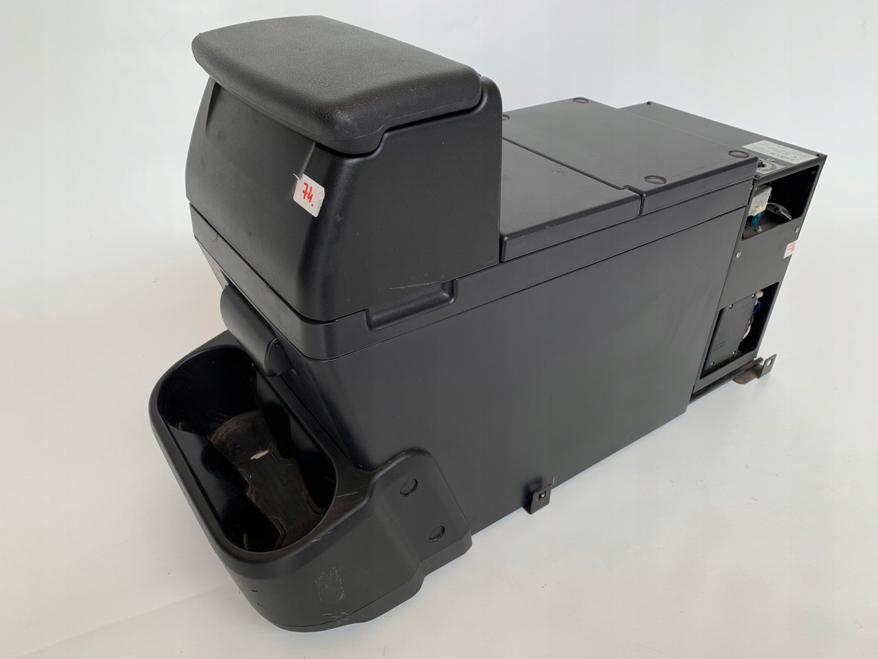 LODÓWKA IVECO STRALIS HI-WAY HIWAY NR 74 - لوحة القيادة - شاحنة: صورة 1 LODÓWKA IVECO STRALIS HI-WAY HIWAY NR 74 - لوحة القيادة - شاحنة: صورة 1