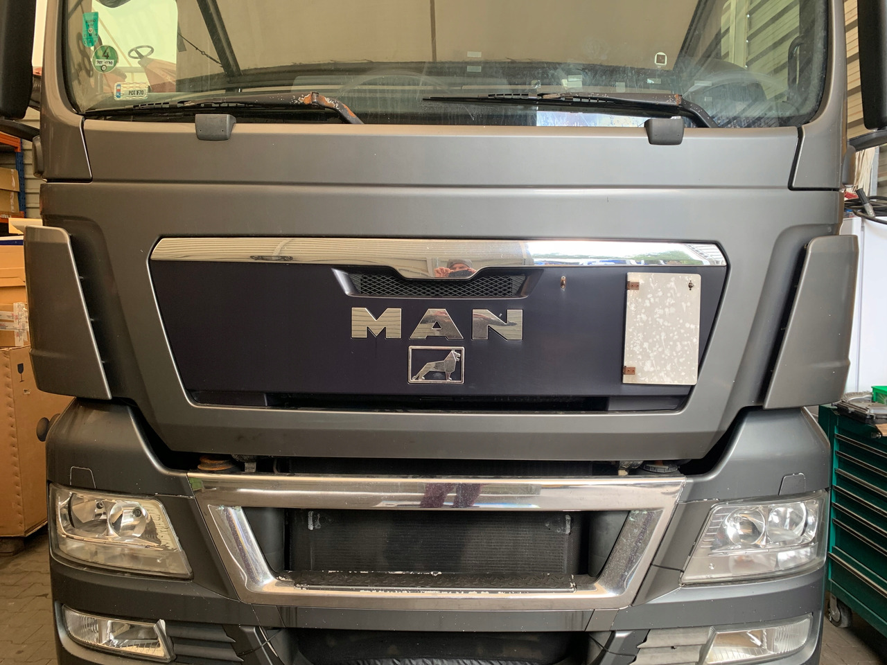 MASKA ATRAPA GRILL POLIK OWIEWKA MAN TGX - غطاء محرك المركبة - شاحنة: صورة 1 MASKA ATRAPA GRILL POLIK OWIEWKA MAN TGX - غطاء محرك المركبة - شاحنة: صورة 1