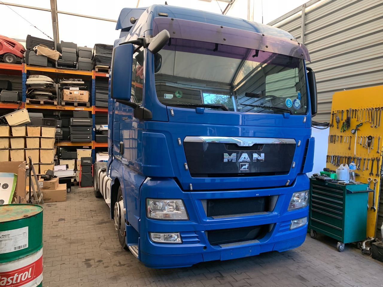 MASKA ATRAPA GRILL POLIK OWIEWKA MAN TGX - غطاء محرك المركبة - شاحنة: صورة 3 MASKA ATRAPA GRILL POLIK OWIEWKA MAN TGX - غطاء محرك المركبة - شاحنة: صورة 3