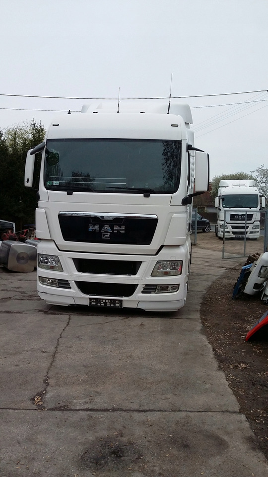 MASKA ATRAPA GRILL POLIK OWIEWKA MAN TGX - غطاء محرك المركبة - شاحنة: صورة 1 MASKA ATRAPA GRILL POLIK OWIEWKA MAN TGX - غطاء محرك المركبة - شاحنة: صورة 1