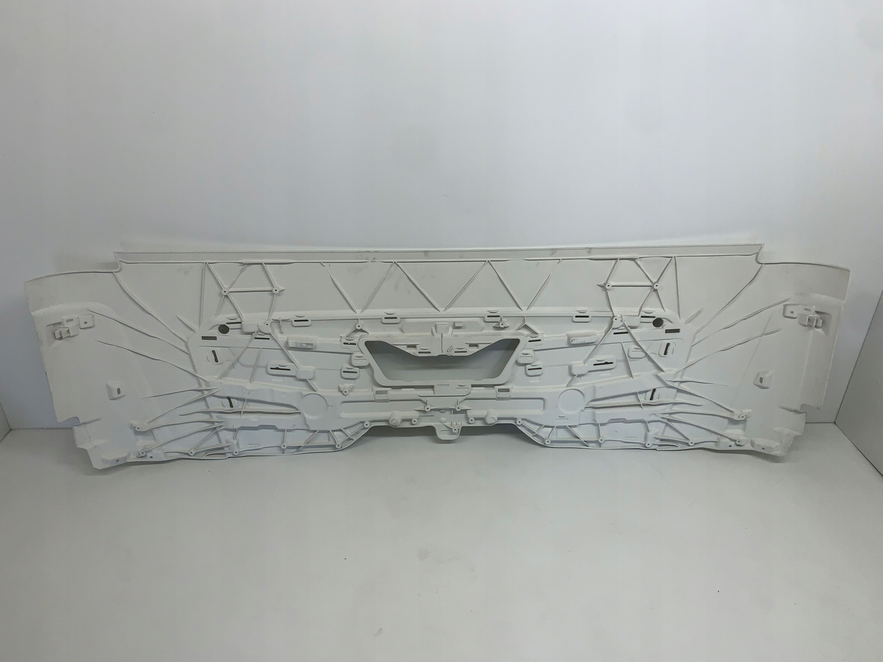 MASKA ATRAPA MAN TGL TGM TG3 TGS NOWY MODEL 2021 RAL 9010 - غطاء محرك المركبة - شاحنة: صورة 4 MASKA ATRAPA MAN TGL TGM TG3 TGS NOWY MODEL 2021 RAL 9010 - غطاء محرك المركبة - شاحنة: صورة 4