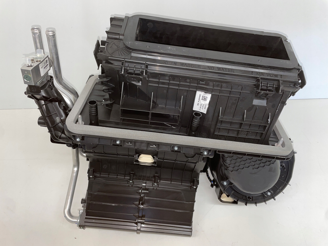 NAGRZEWNICA MAN TG3 TGX 3 TGX-3 81619006459 - مروحة مكيف - شاحنة: صورة 5 NAGRZEWNICA MAN TG3 TGX 3 TGX-3 81619006459 - مروحة مكيف - شاحنة: صورة 5