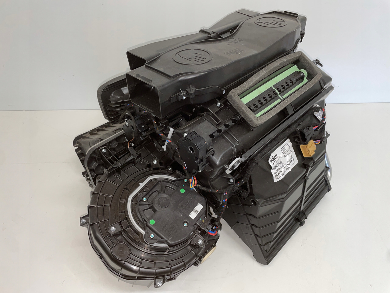 NAGRZEWNICA MAN TG3 TGX 3 TGX-3 81619006459 - مروحة مكيف - شاحنة: صورة 1 NAGRZEWNICA MAN TG3 TGX 3 TGX-3 81619006459 - مروحة مكيف - شاحنة: صورة 1