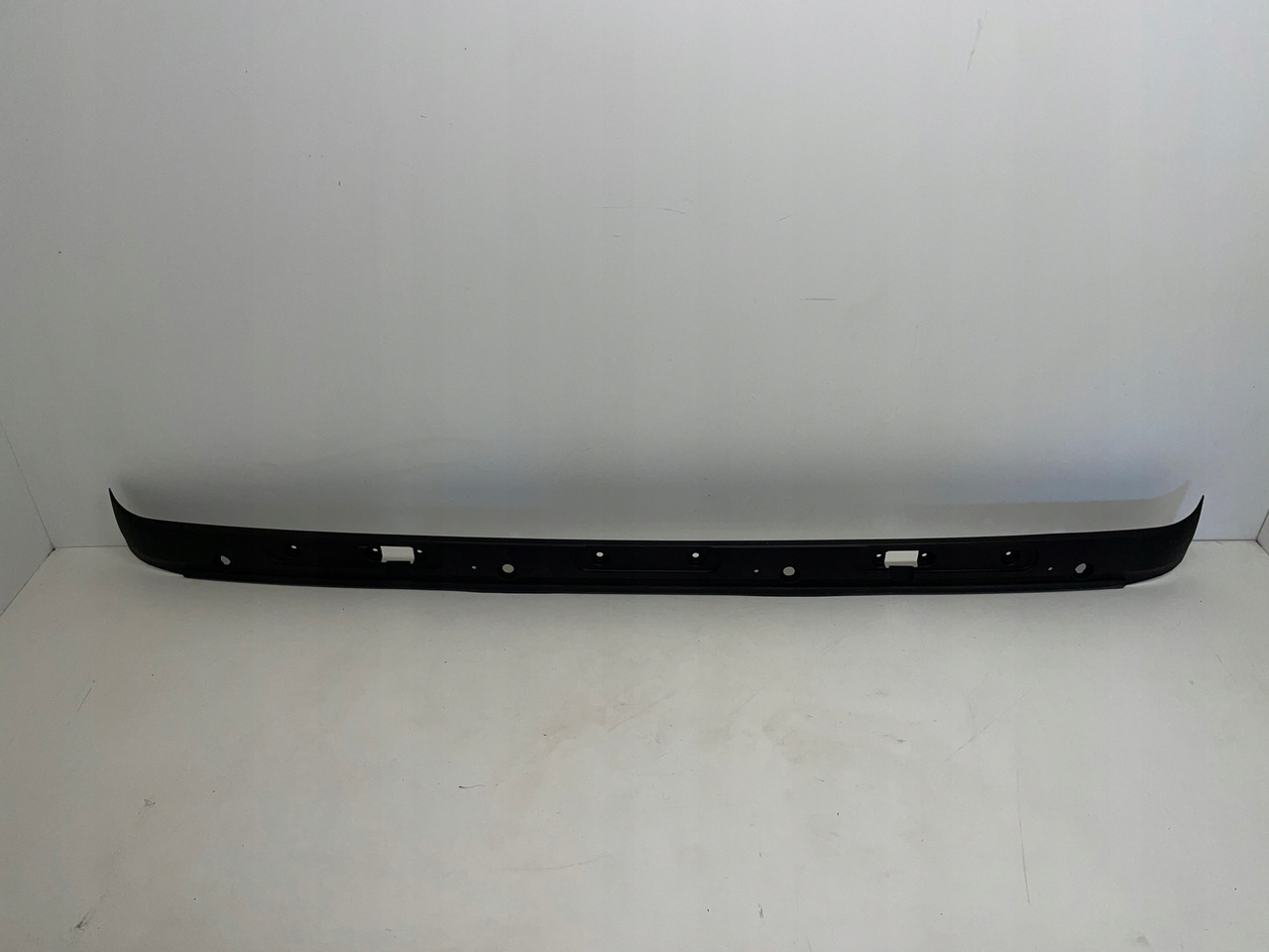 PODSZYBIE OSŁONA MASKOWNICA DAF 105 XF DAF 1665944 - الزجاج الأمامي - شاحنة: صورة 1 PODSZYBIE OSŁONA MASKOWNICA DAF 105 XF DAF 1665944 - الزجاج الأمامي - شاحنة: صورة 1