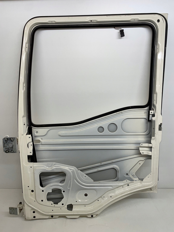 PRAWE DRZWI MAN TGS3 TGS 3 TGS-3 TGL TGM - باب و قطع الغيار - شاحنة: صورة 4 PRAWE DRZWI MAN TGS3 TGS 3 TGS-3 TGL TGM - باب و قطع الغيار - شاحنة: صورة 4