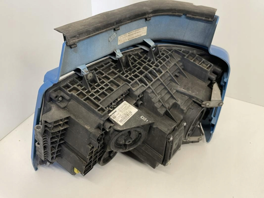 PRAWY REFLEKTOR SCANIA S NAKŁADKA OSŁONA LAMPY - مصابيح أضواء السيارة الأمامية - شاحنة: صورة 3 PRAWY REFLEKTOR SCANIA S NAKŁADKA OSŁONA LAMPY - مصابيح أضواء السيارة الأمامية - شاحنة: صورة 3