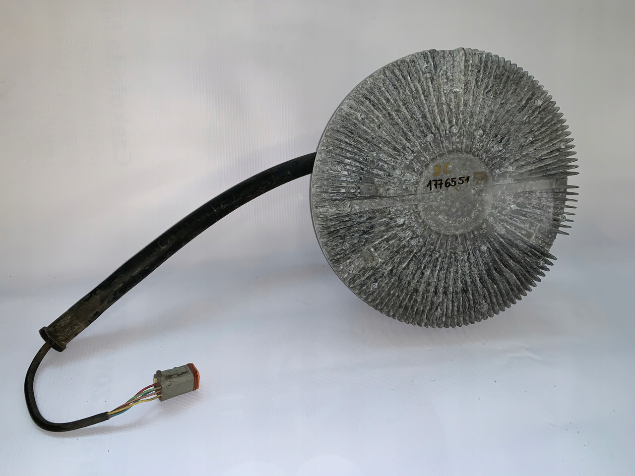 SPRZĘGŁO WISKOTYCZNE WISCOZA WISKOZA SCANIA R DC13 - مروحة - شاحنة: صورة 1 SPRZĘGŁO WISKOTYCZNE WISCOZA WISKOZA SCANIA R DC13 - مروحة - شاحنة: صورة 1