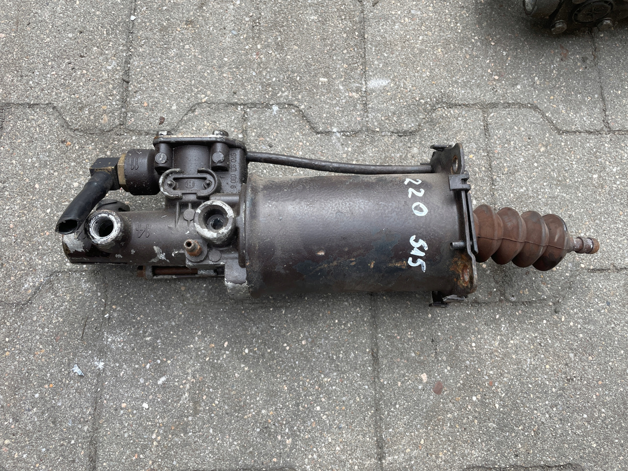 WYBIERAK SKRZYNI BIEGÓW WYSPRZĘGLIK ZAWÓR MAN TGA TGS TGX 9700514127 - اسطوانه القابض - شاحنة: صورة 1 WYBIERAK SKRZYNI BIEGÓW WYSPRZĘGLIK ZAWÓR MAN TGA TGS TGX 9700514127 - اسطوانه القابض - شاحنة: صورة 1