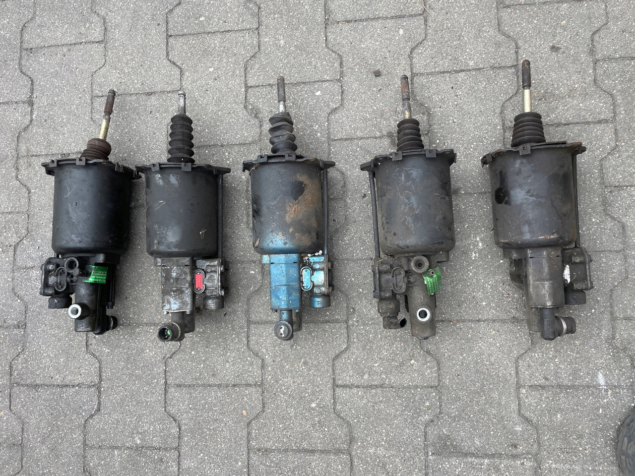 WYBIERAK SKRZYNI BIEGÓW WYSPRZĘGLIK ZAWÓR MAN TGA TGS TGX 9700514127 - اسطوانه القابض - شاحنة: صورة 2 WYBIERAK SKRZYNI BIEGÓW WYSPRZĘGLIK ZAWÓR MAN TGA TGS TGX 9700514127 - اسطوانه القابض - شاحنة: صورة 2