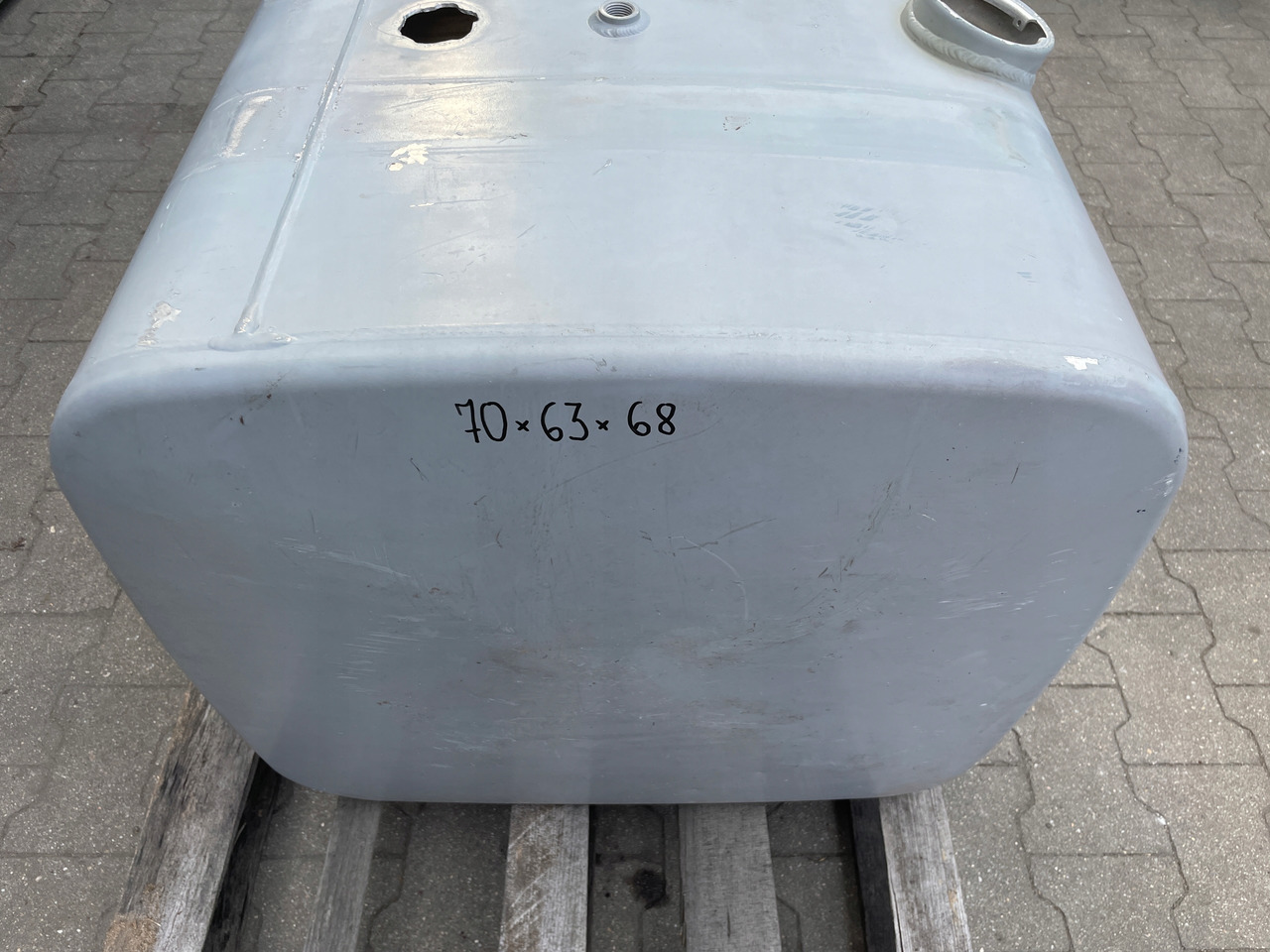 ZBIORNIK PALIWA MAN TGA TGX TGS 250 L 81122015653 - خزان الوقود - شاحنة: صورة 3 ZBIORNIK PALIWA MAN TGA TGX TGS 250 L 81122015653 - خزان الوقود - شاحنة: صورة 3