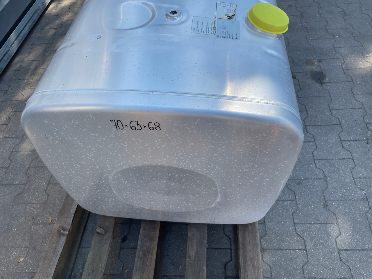 ZBIORNIK PALIWA MAN TGA TGX TGS 250L 81122016898 - خزان الوقود - شاحنة: صورة 3 ZBIORNIK PALIWA MAN TGA TGX TGS 250L 81122016898 - خزان الوقود - شاحنة: صورة 3