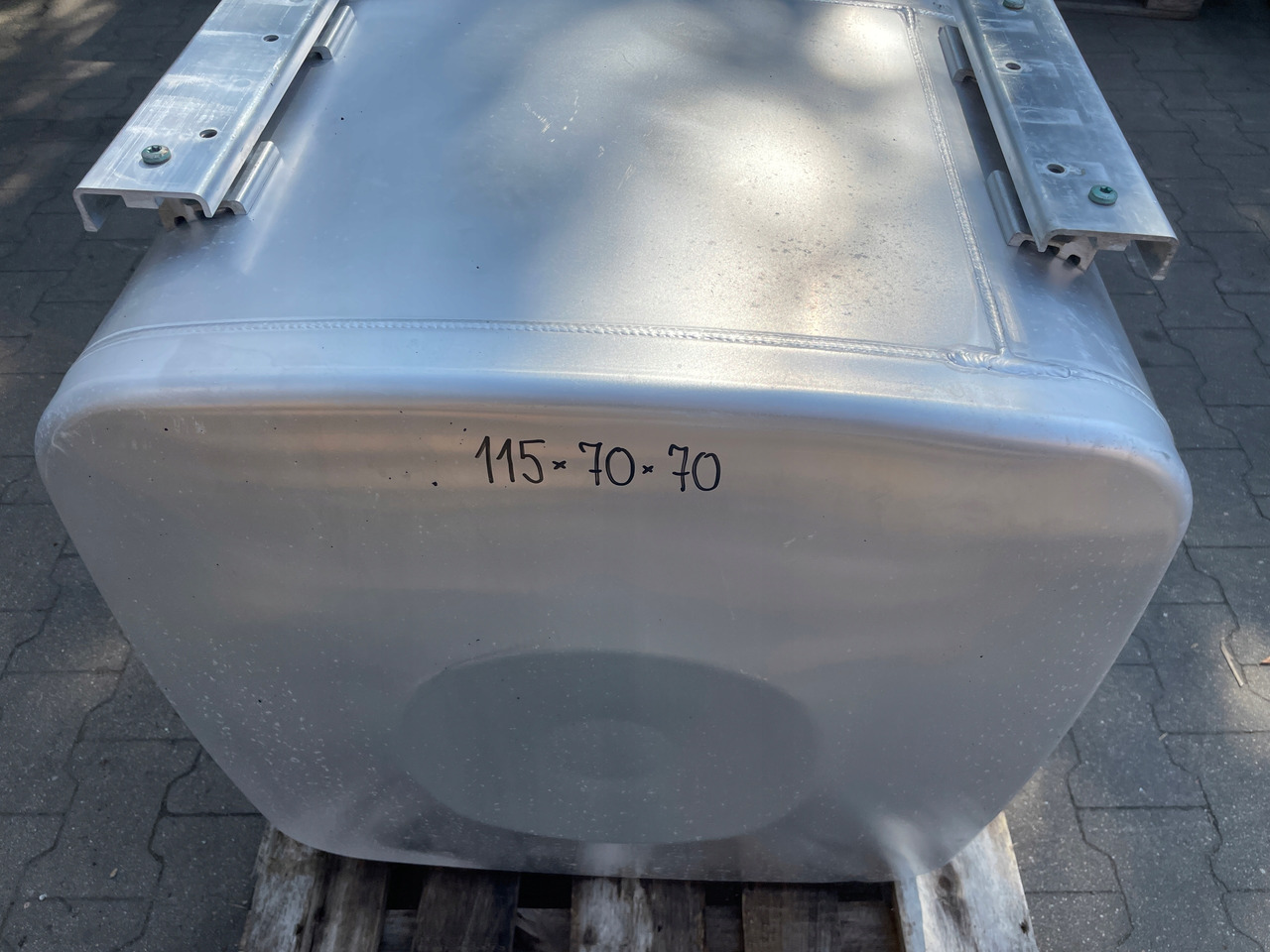 ZBIORNIK PALIWA MAN TGA TGX TGS 460 L 81122016831 - خزان الوقود - شاحنة: صورة 3 ZBIORNIK PALIWA MAN TGA TGX TGS 460 L 81122016831 - خزان الوقود - شاحنة: صورة 3