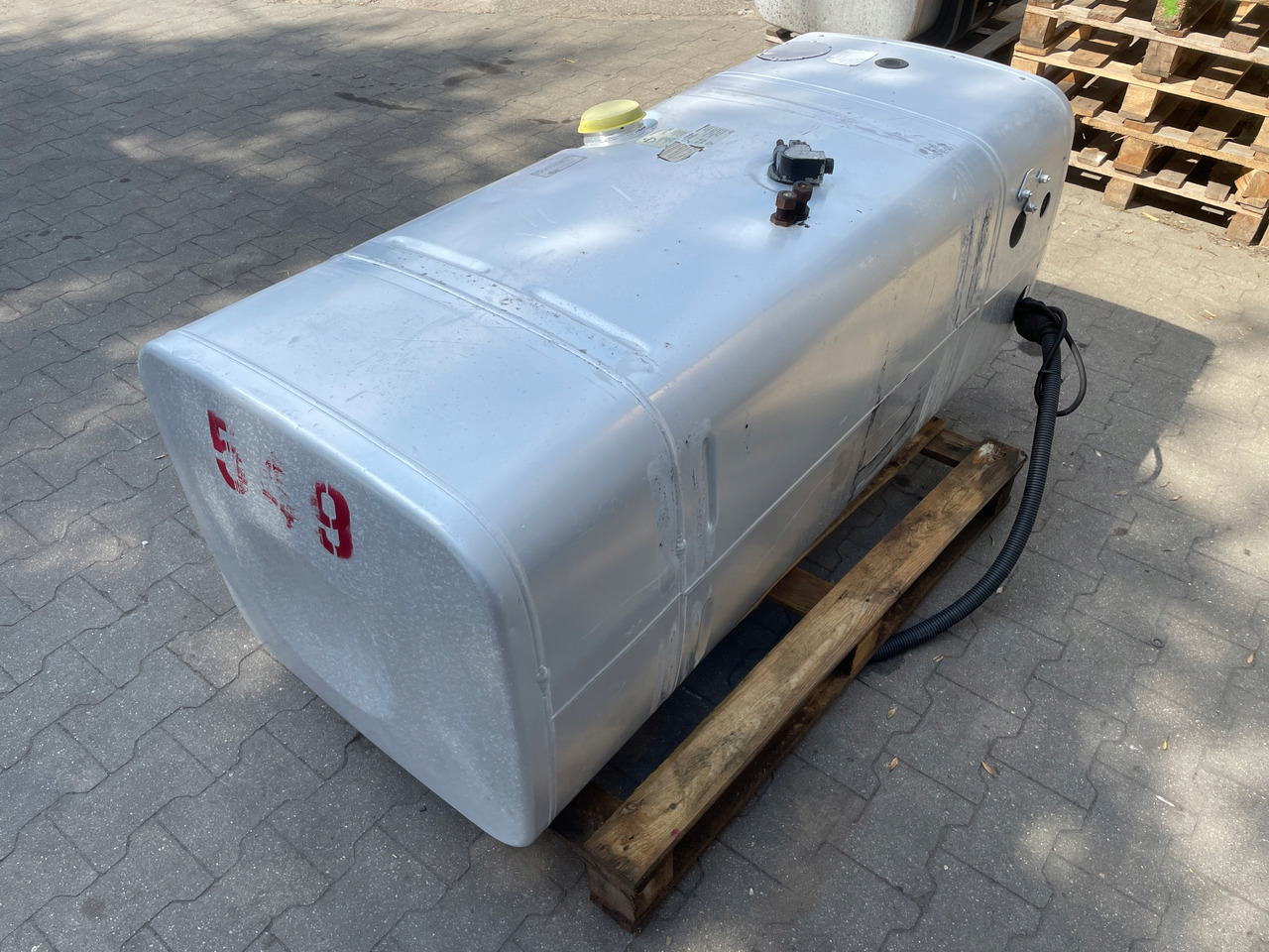 ZBIORNIK PALIWA MAN TGA TGX TGS 480L 75 AB 81122016491 - خزان الوقود - شاحنة: صورة 5 ZBIORNIK PALIWA MAN TGA TGX TGS 480L 75 AB 81122016491 - خزان الوقود - شاحنة: صورة 5