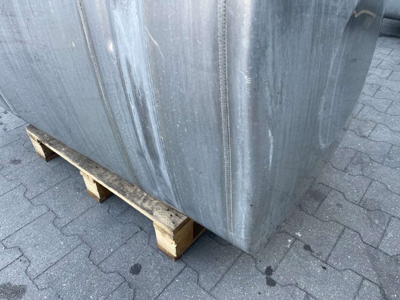 ZBIORNIK PALIWA MAN TGX TGS 580L 81122016685 - خزان الوقود - شاحنة: صورة 4 ZBIORNIK PALIWA MAN TGX TGS 580L 81122016685 - خزان الوقود - شاحنة: صورة 4