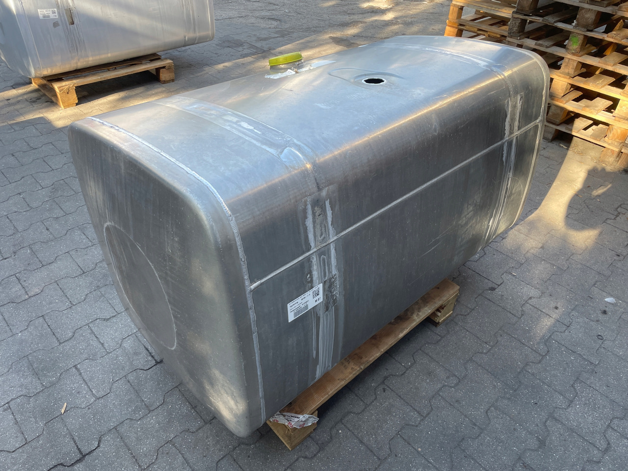 ZBIORNIK PALIWA MAN TGX TGS 580L 81122016934 - خزان الوقود - شاحنة: صورة 4 ZBIORNIK PALIWA MAN TGX TGS 580L 81122016934 - خزان الوقود - شاحنة: صورة 4