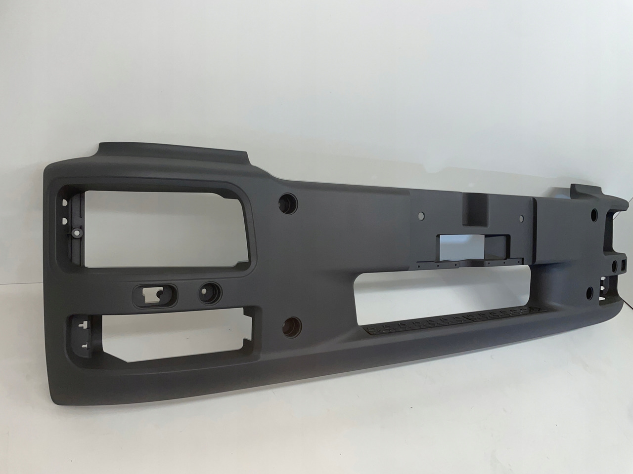 ZDERZAK MAN TGM SZEROKI 81416100354 - مصد العربة - شاحنة: صورة 2 ZDERZAK MAN TGM SZEROKI 81416100354 - مصد العربة - شاحنة: صورة 2