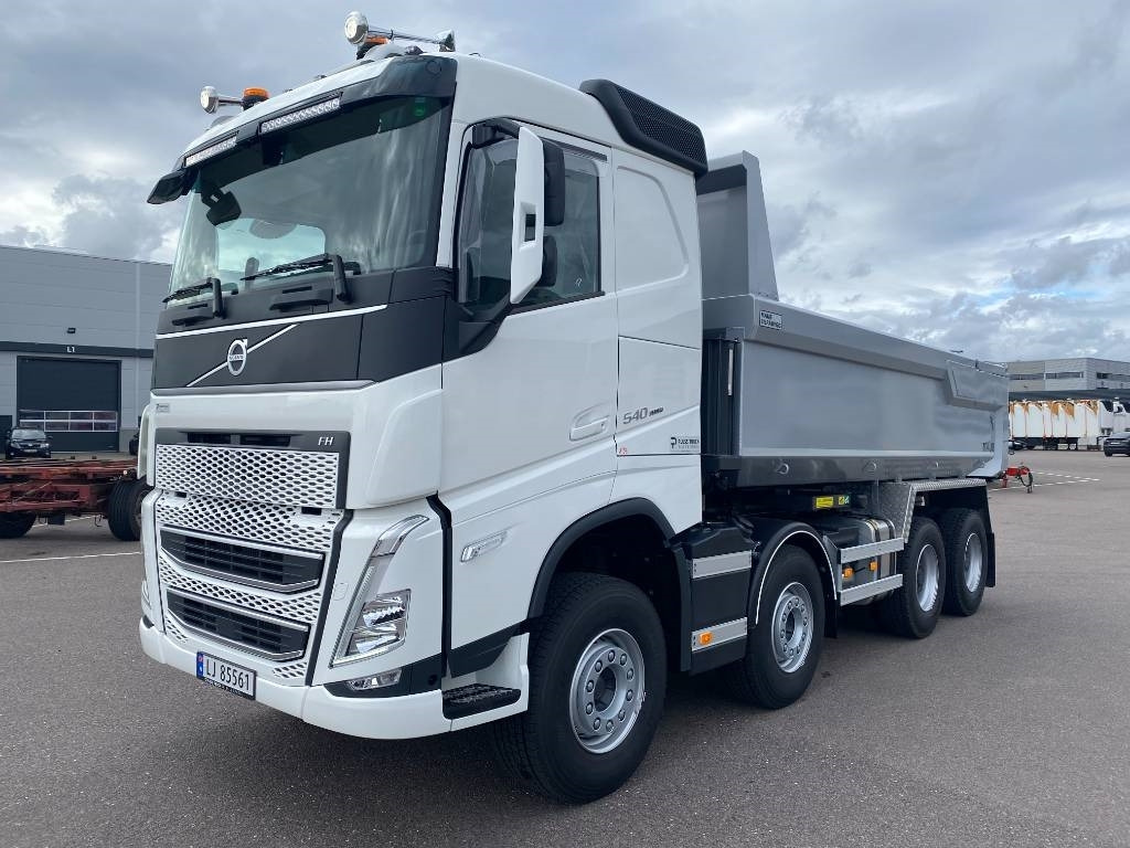 Volvo FH540 8x4  - شاحنة قلاب: صورة 1 Volvo FH540 8x4  - شاحنة قلاب: صورة 1
