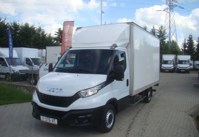 Iveco DAILY 35 S 16 3.0TDI WINDA 3.5T 4.20M - شاحنة مغلقة الصندوق: صورة 1 Iveco DAILY 35 S 16 3.0TDI WINDA 3.5T 4.20M - شاحنة مغلقة الصندوق: صورة 1