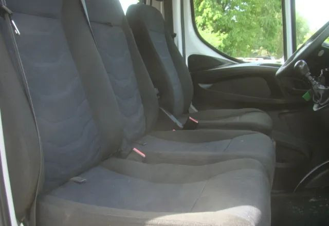 فان Iveco DAILY 35 S 16 REJESTRACJA NA 6-OSÓB SUPER NA KAMPERA: صورة 16