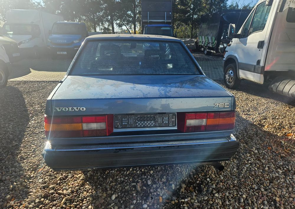 Volvo 780 - سيدان: صورة 4 Volvo 780 - سيدان: صورة 4