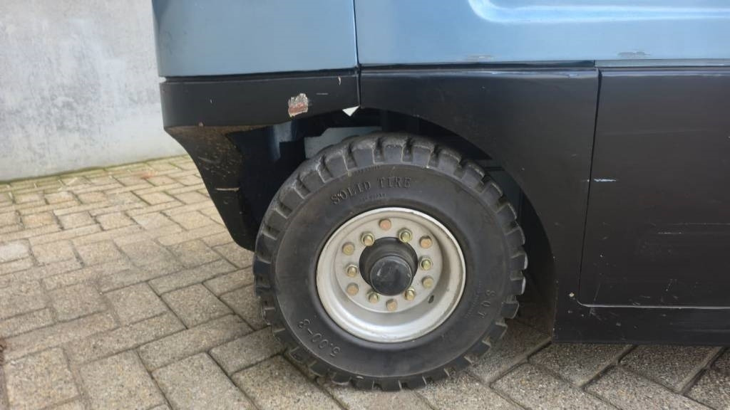 Royal E15 - رافعة شوكية كهربائية: صورة 5 Royal E15 - رافعة شوكية كهربائية: صورة 5