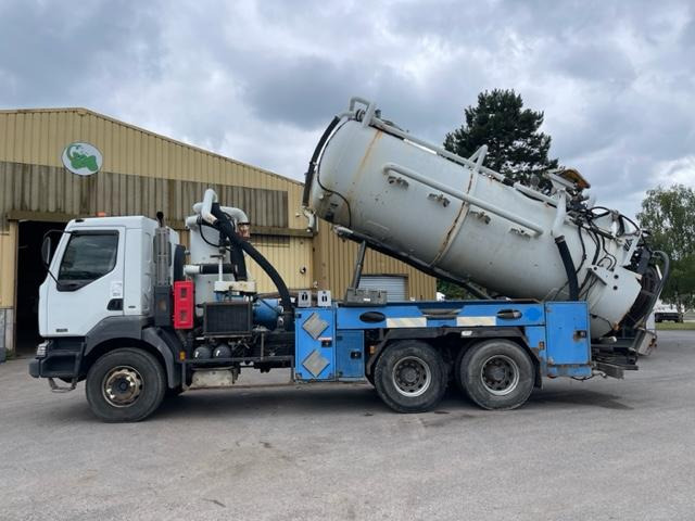 Renault Kerax 370 DCI - شاحنة الشفط: صورة 3 Renault Kerax 370 DCI - شاحنة الشفط: صورة 3