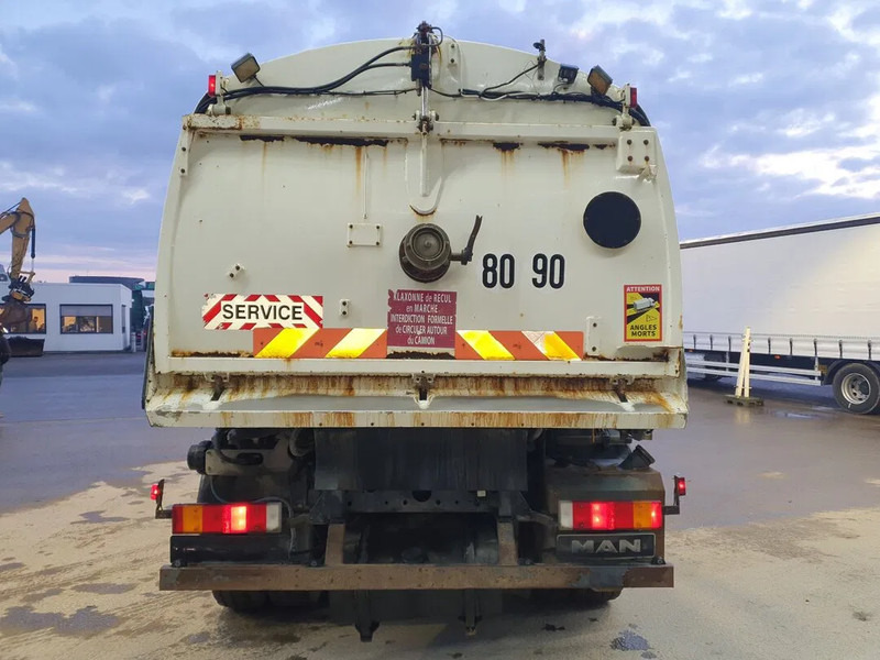 MAN LE 15.250 Eurovoirie Sweeper Manual Steelsuspension Euro 3 2007 - سياره كنس شوارع: صورة 4 MAN LE 15.250 Eurovoirie Sweeper Manual Steelsuspension Euro 3 2007 - سياره كنس شوارع: صورة 4