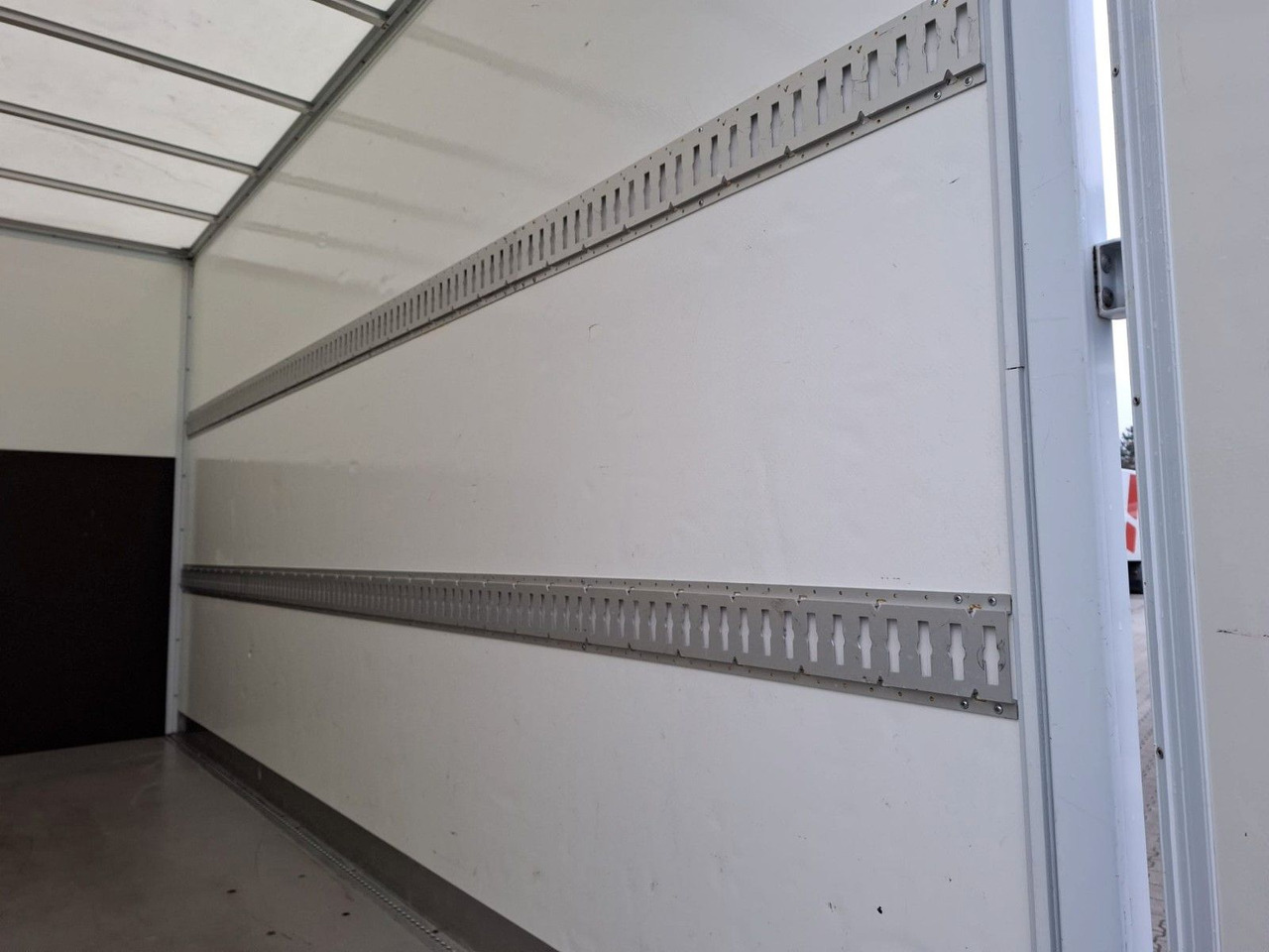 Iveco 35-160P/A8, Klima, HiMatic, LED, Luft, - شاحنة مغلقة الصندوق: صورة 5 Iveco 35-160P/A8, Klima, HiMatic, LED, Luft, - شاحنة مغلقة الصندوق: صورة 5