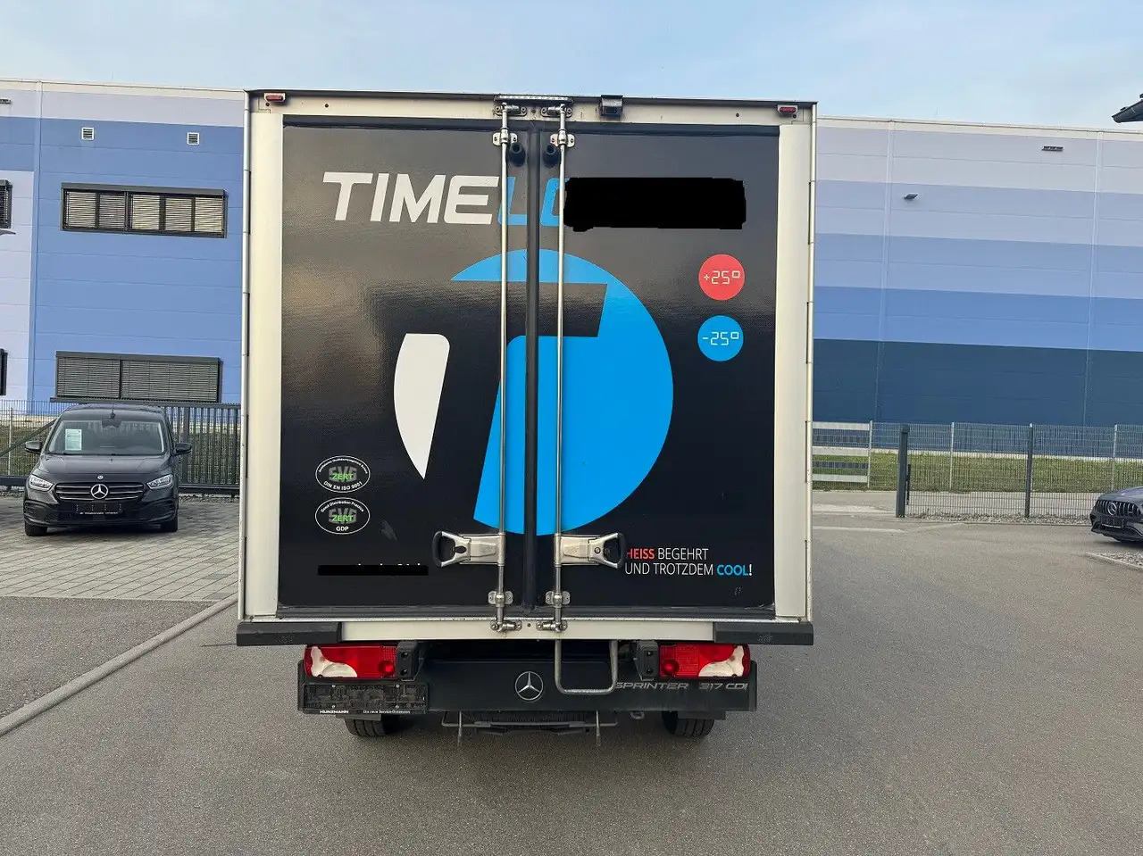 Mercedes-Benz Sprinter 317 CDI Lang Tiefkühlkoffer Carrier - شاحنة مُبرّدة للتوصيل: صورة 4 Mercedes-Benz Sprinter 317 CDI Lang Tiefkühlkoffer Carrier - شاحنة مُبرّدة للتوصيل: صورة 4